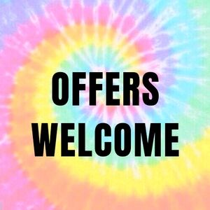 All Offers Considered 💕🎉